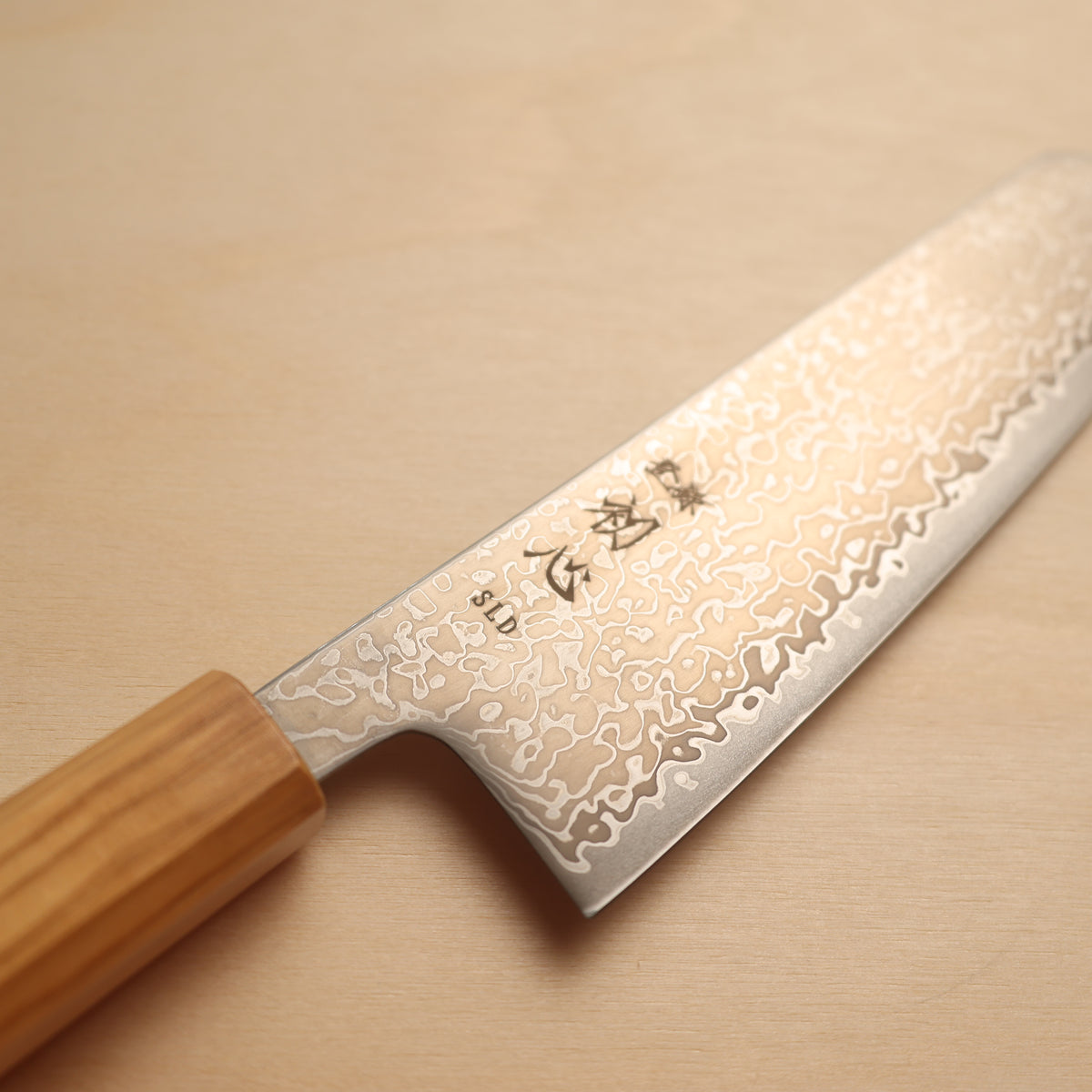 Hatsukokoro Hikari SLD Stainless Clad Kiritsuke Santoku 170mm - Olive Wood Handle